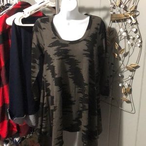 Philosophy gray and black tunic size small